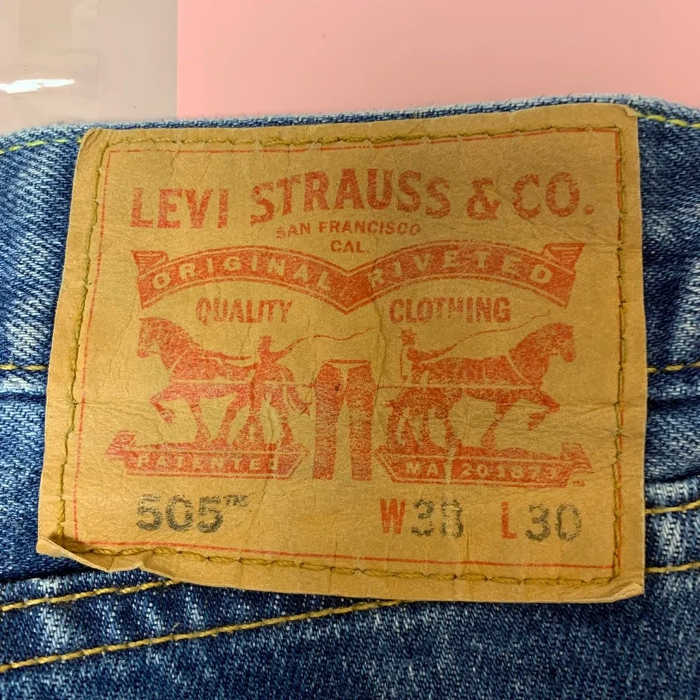 Levi's 505 Regular Fit Jeans Mens 38x30 Blue Excellent Medium Wash Straight Leg